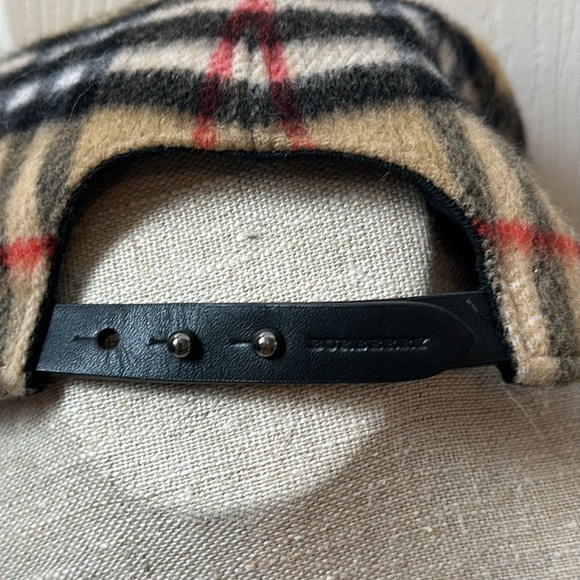 Burberry Hat - Picture 2 of 5